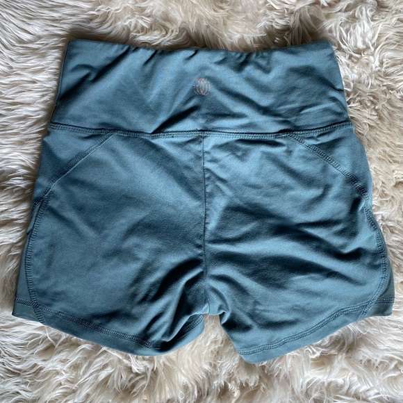 Balance Collection Green High Waist Solid Hottie Shorts, Size Small - Picture 4 of 6
